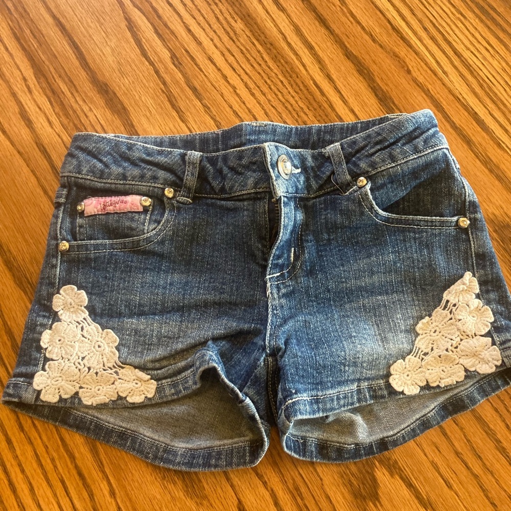 Girls sz 8 shorts lipstick girls